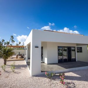 Villa Monrel Mambo Beach